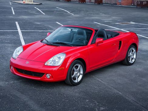Used 2003 Toyota MR2 image 17