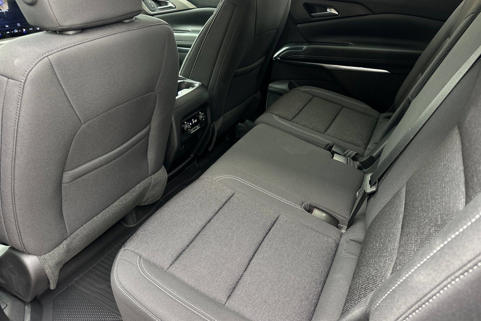New 2026 Chevrolet Traverse LT w/ LPO, Floor Liner Package FWD image 12