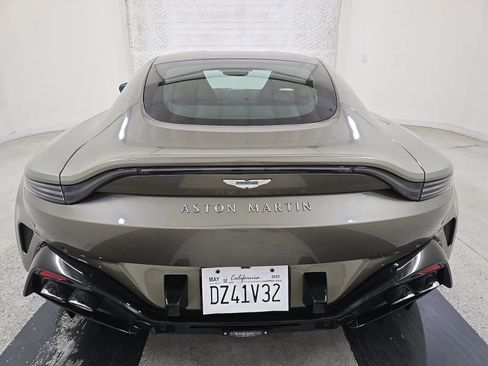 Used 2025 Aston Martin V8 Vantage Coupe RWD image 11