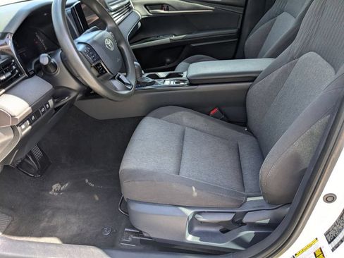 Used 2025 Toyota Camry LE FWD image 11