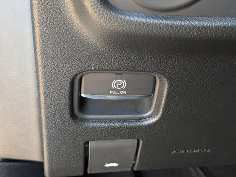 Used 2023 Jeep Grand Cherokee L Overland w/ Advanced Protech Group III image 31