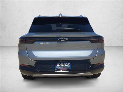 Used 2025 Chevrolet Equinox EV LT image 7