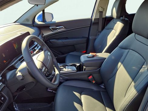 New 2026 Kia Sportage EX image 18