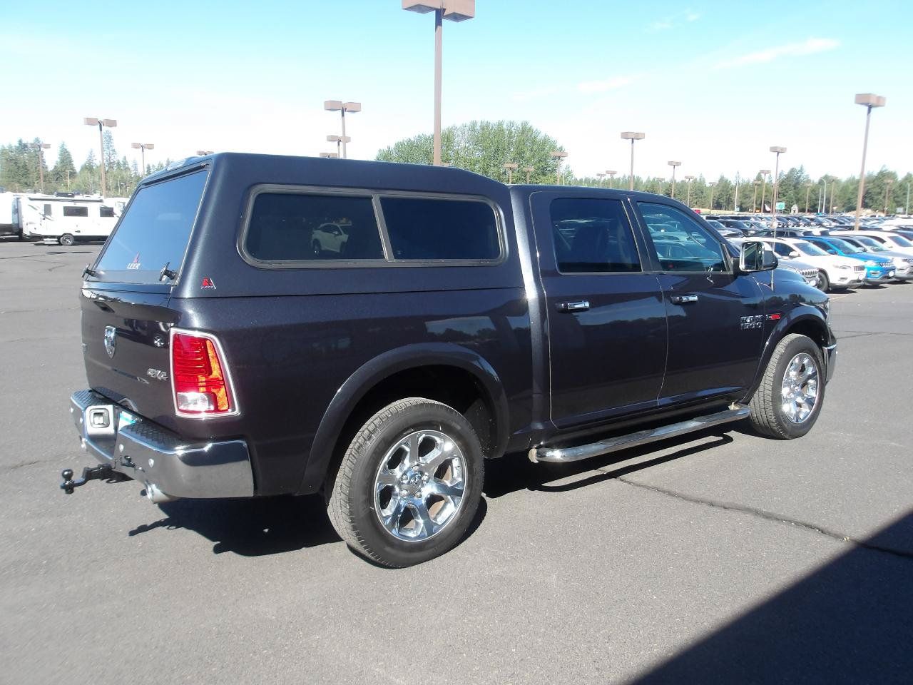 Used 2017 RAM 1500 Laramie w/ Convenience Group AWD/4WD image 5
