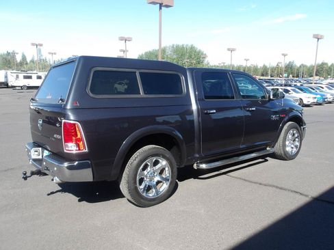 Used 2017 RAM 1500 Laramie w/ Convenience Group AWD/4WD image 5