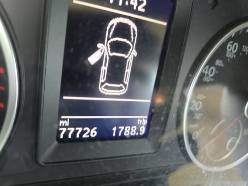 Used 2016 Volkswagen Tiguan S FWD image 7
