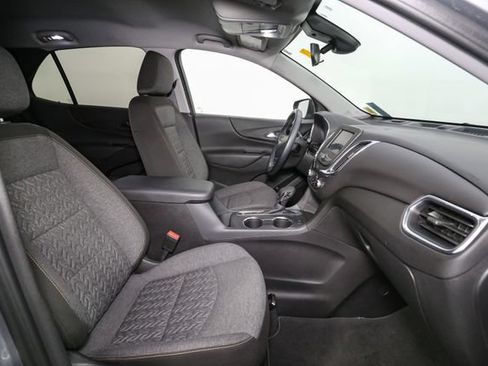 Used 2024 Chevrolet Equinox LT FWD image 17