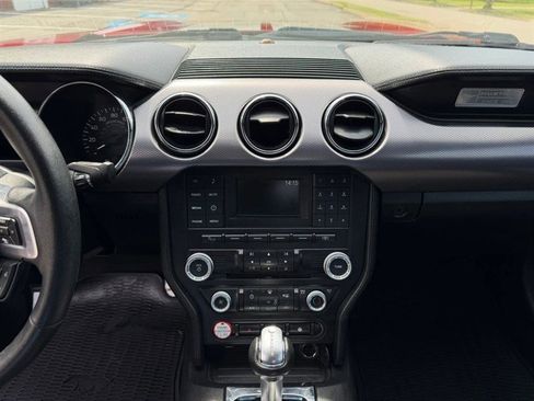 Used 2016 Ford Mustang GT RWD image 12