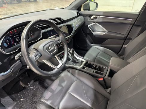 Used 2022 Audi Q3 2.0T Premium Plus image 16