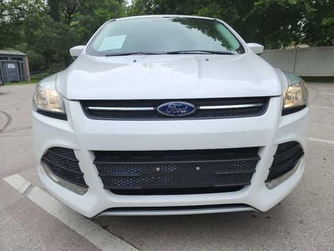 Used 2016 Ford Escape SE FWD image 2