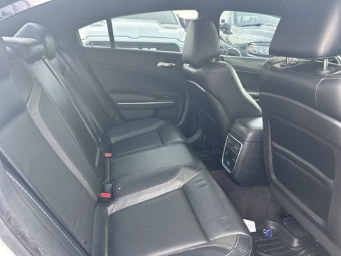 Used 2017 Dodge Charger SXT w/ AWD Plus Group image 9
