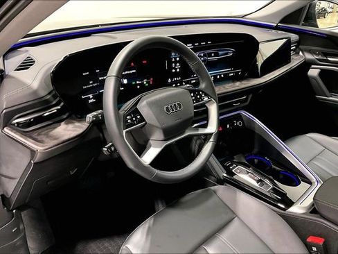 Used 2025 Audi Q5 Premium w/ Convenience Package AWD/4WD image 11