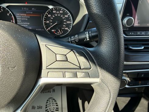 Used 2024 Nissan Altima 2.5 SV image 19