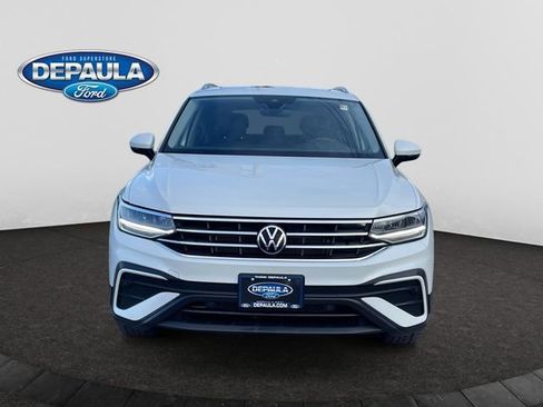 Used 2023 Volkswagen Tiguan SE w/ Panoramic Sunroof Package image 10