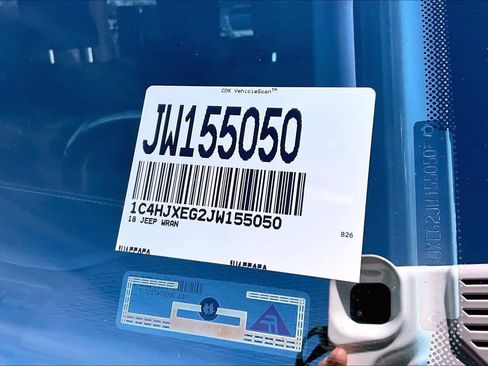 Used 2018 Jeep Wrangler Unlimited Sahara image 36