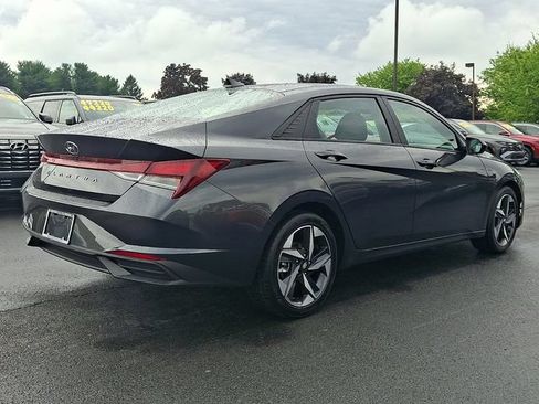 Used 2023 Hyundai Elantra SEL w/ Convenience Package FWD image 6