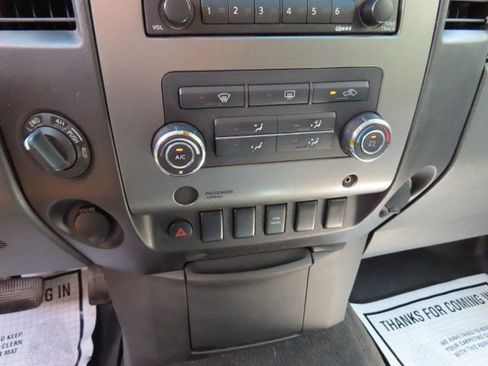 Used 2009 Nissan Titan SE w/ SE Drivers Convenience Pkg image 23