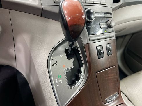 Used 2010 Toyota Venza FWD image 17