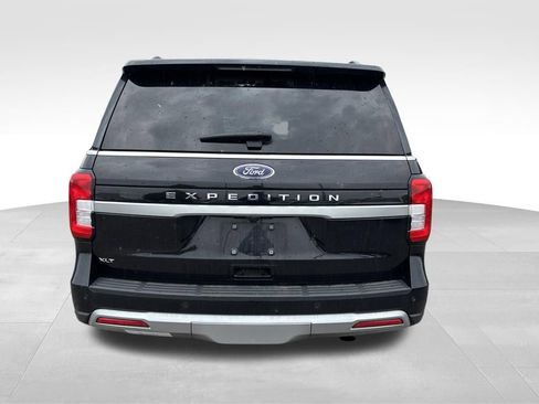Used 2024 Ford Expedition XLT AWD/4WD image 4