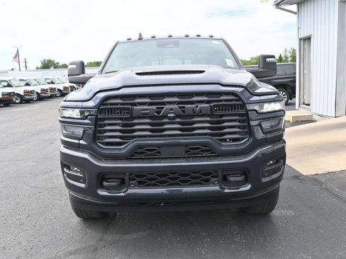 New 2026 RAM 2500 Big Horn AWD/4WD image 8