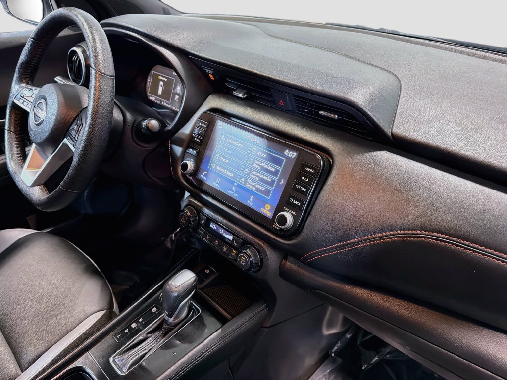 Used 2023 Nissan Kicks SR w/ SR Premium Package FWD image 23