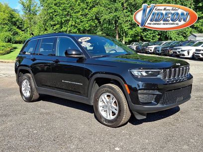 Certified 2025 Jeep Grand Cherokee Laredo w/ Luxury Tech Group I