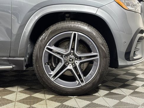 Used 2025 Mercedes-Benz GLS 450 4MATIC image 37