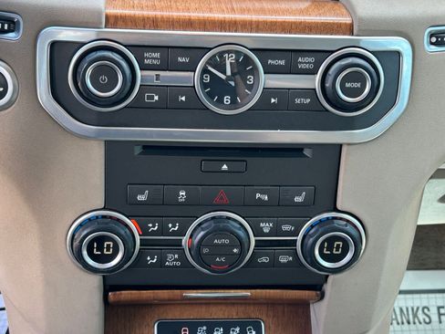 Used 2015 Land Rover LR4 HSE LUX AWD/4WD image 23