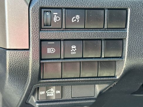 Used 2024 Toyota Tacoma SR5 AWD/4WD image 22