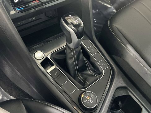 Used 2024 Volkswagen Tiguan SE R-Line image 20