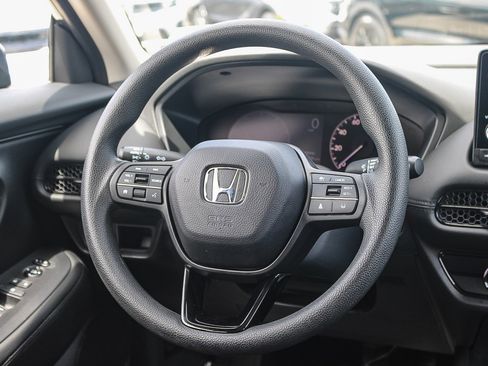 Used 2025 Honda HR-V LX image 16