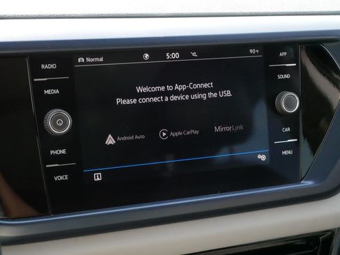 Certified 2023 Volkswagen Taos SE w/ Panoramic Sunroof Package AWD/4WD image 22