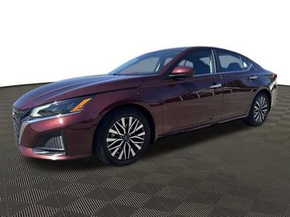 Used 2023 Nissan Altima 2.5 SV