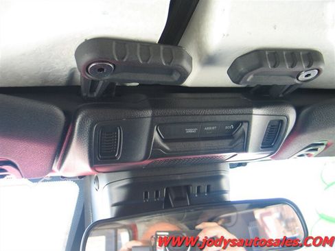 Used 2025 Jeep Wrangler Unlimited Sport AWD/4WD image 16