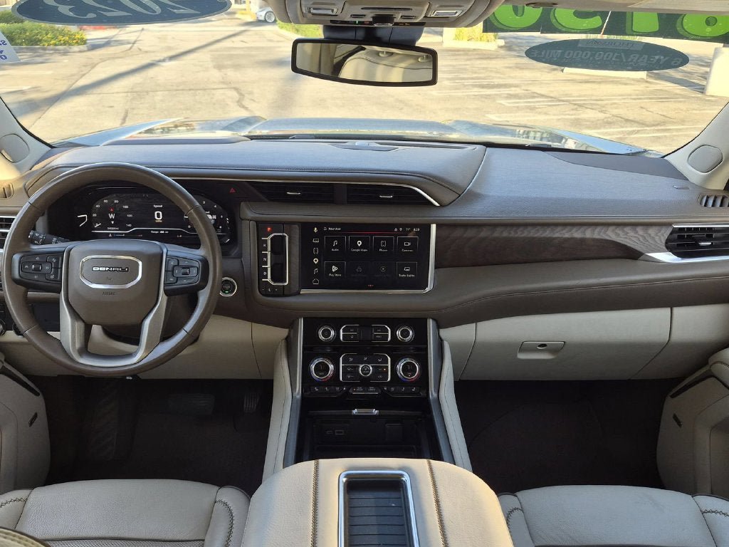 Used 2023 GMC Yukon Denali AWD/4WD image 25