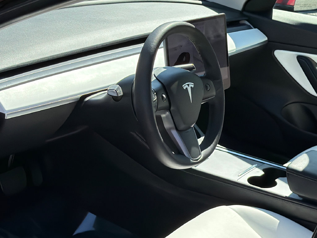 Used 2021 Tesla Model 3 Standard Range Plus RWD image 12