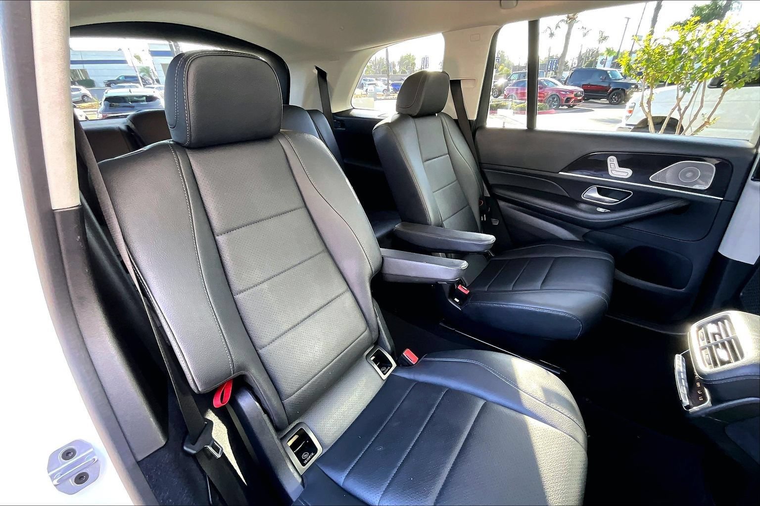 Used 2023 Mercedes-Benz GLS 450 4MATIC image 27