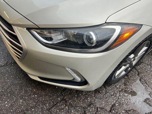 Used 2017 Hyundai Elantra SE w/ SE A/T Tech Package 03 image 10