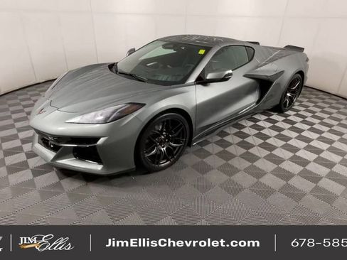 Used 2024 Chevrolet Corvette Z06 image 4