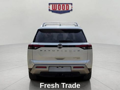 Used 2023 Nissan Pathfinder Platinum w/ Lighting Package (N93) AWD/4WD image 5
