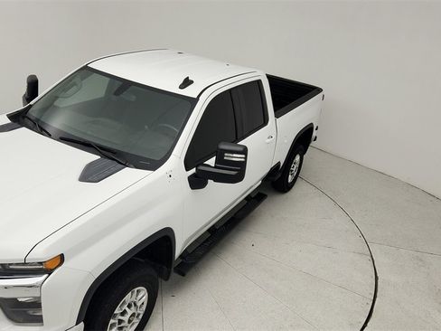 Used 2022 Chevrolet Silverado 2500 LT w/ Convenience Package image 14