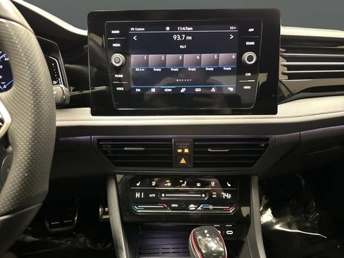 Used 2025 Volkswagen Jetta GLI Autobahn image 9