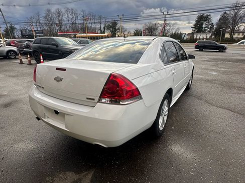 Used 2016 Chevrolet Impala LT w/ LT Sunroof Package image 5