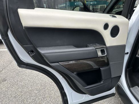 Used 2019 Land Rover Range Rover Sport Autobiography image 16
