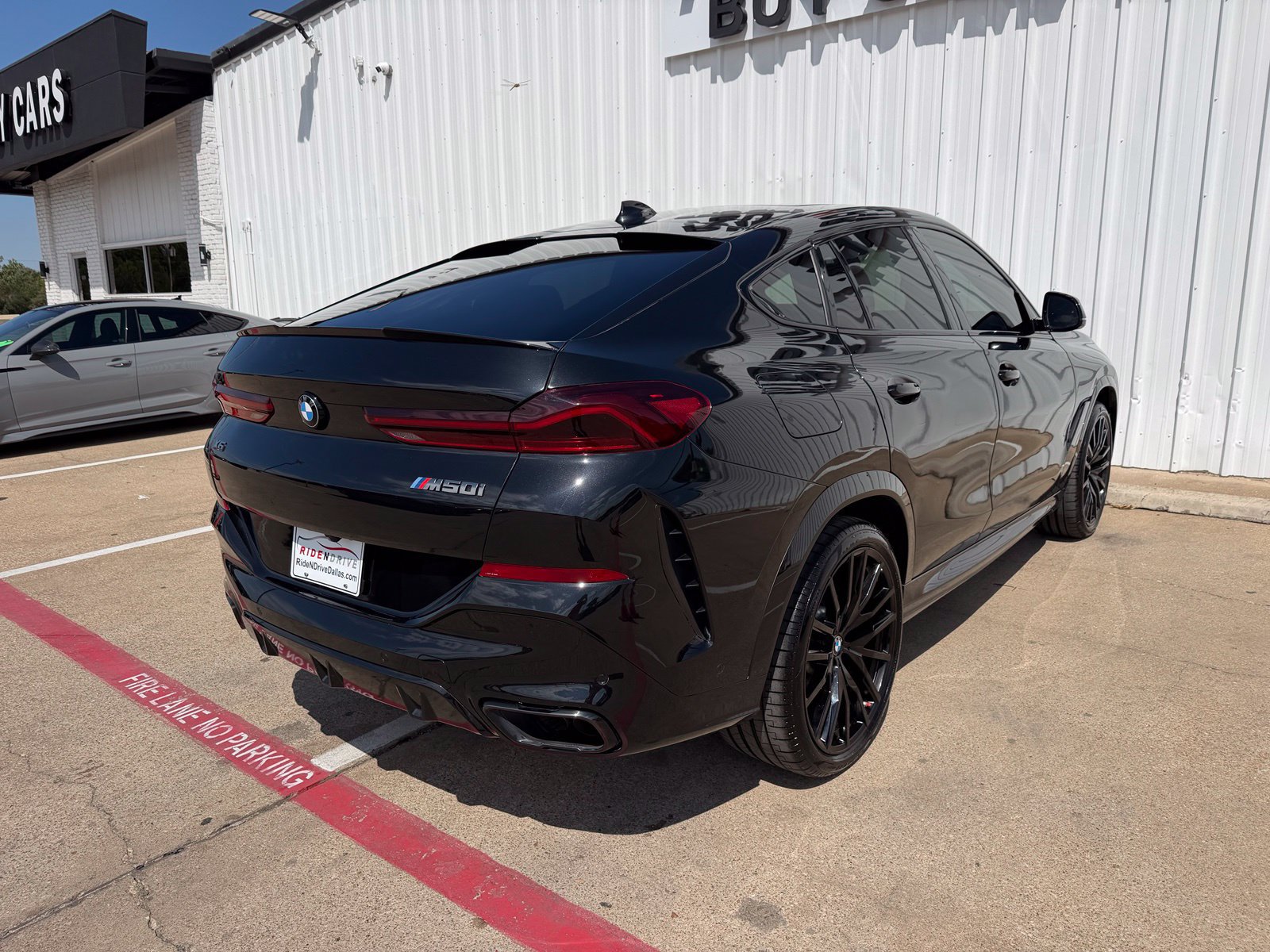 Used 2021 BMW X6 M50i w/ Executive Package AWD/4WD image 8