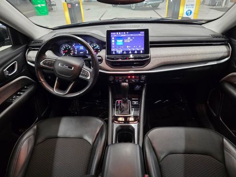 Certified 2022 Jeep Compass Latitude w/ Convenience Group FWD image 34