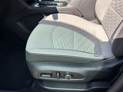 Used 2020 Chevrolet Equinox LT image 21