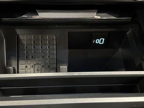 Used 2024 Ford F250 King Ranch w/ Tremor Off-Road Package image 27