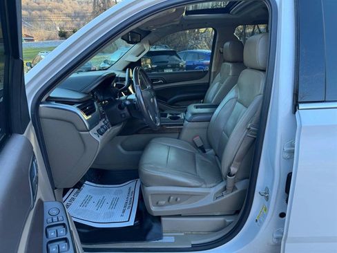 Used 2016 Chevrolet Suburban LT image 10
