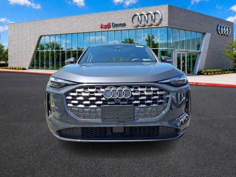 Used 2025 Audi Q5 Premium w/ Convenience Package AWD/4WD image 2